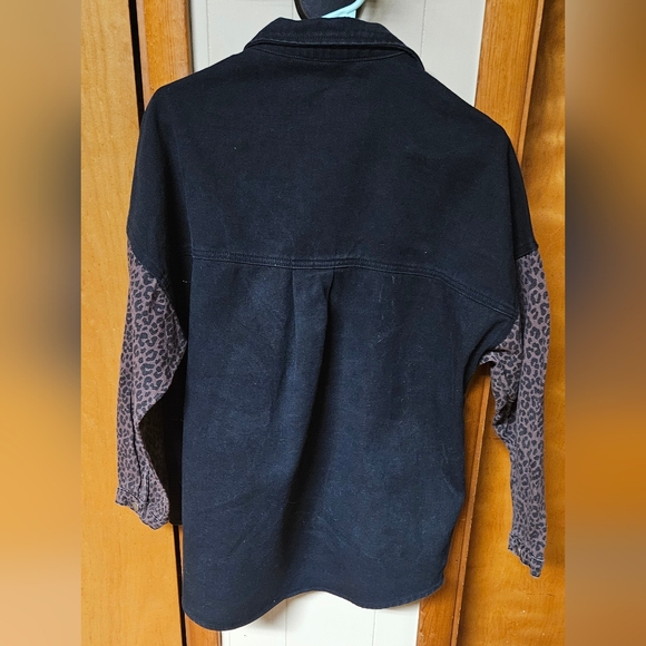 Chic Black With Leopard Cotton Shirt - Picture 3 of 3